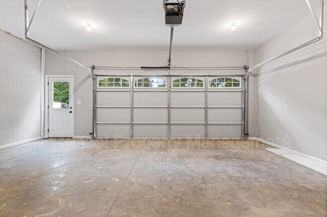 Building Photo - 2645a Bell St