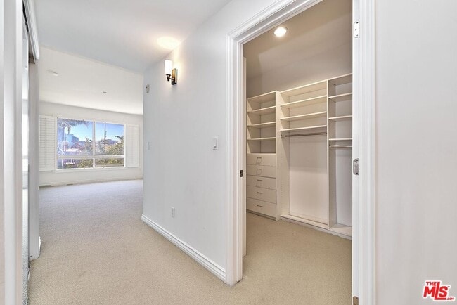 Building Photo - 2230 S Bentley Ave