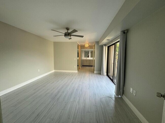 Building Photo - 1700 Embassy Dr