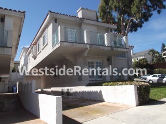 Primary Photo - 908 Carnelian St