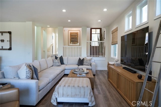 Building Photo - 214 Avenida Montalvo