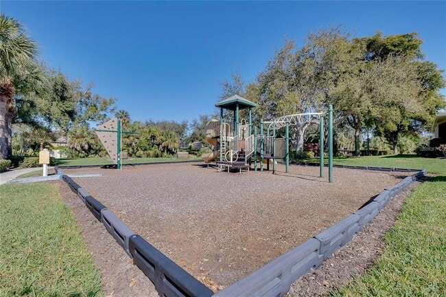 Building Photo - 7242 Hamilton Rd