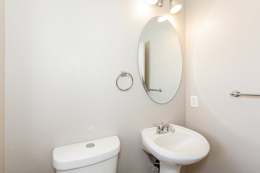 Building Photo - 951 Ostrich Fern Ct