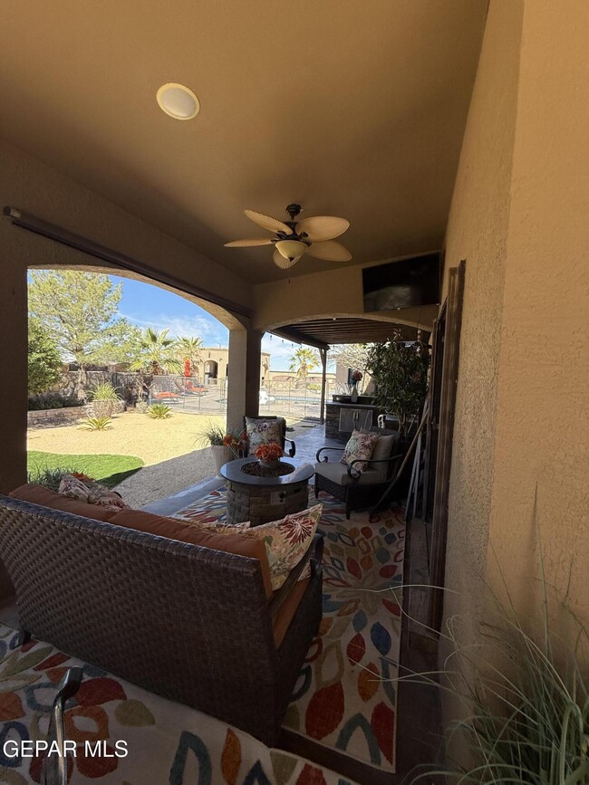 Building Photo - 7248 Canyon Wren Ave
