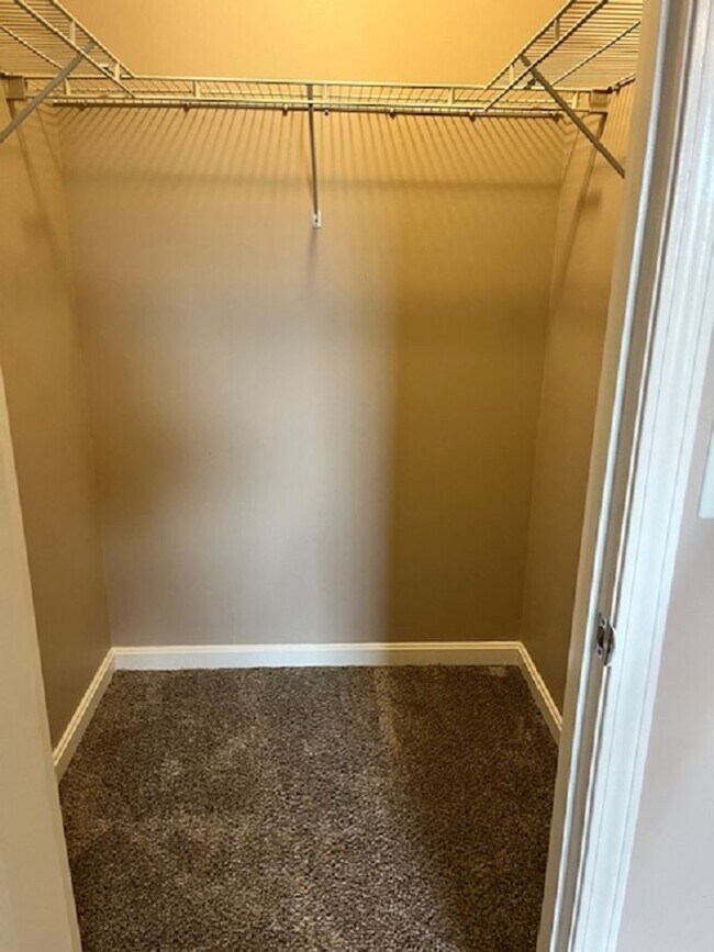 Building Photo - 156 Madison Rae Blvd