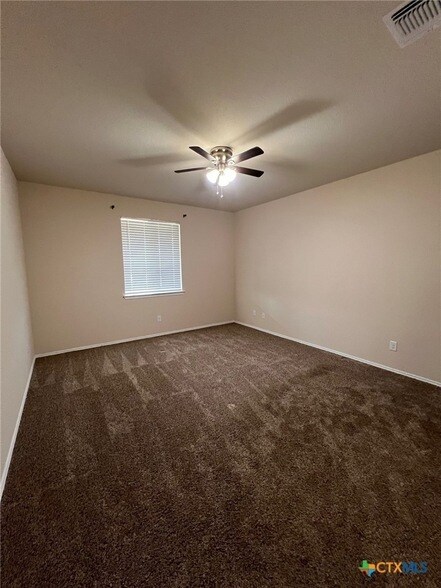 Building Photo - 2520 Dante Ct