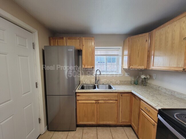 Building Photo - 1124 E 7th Ave