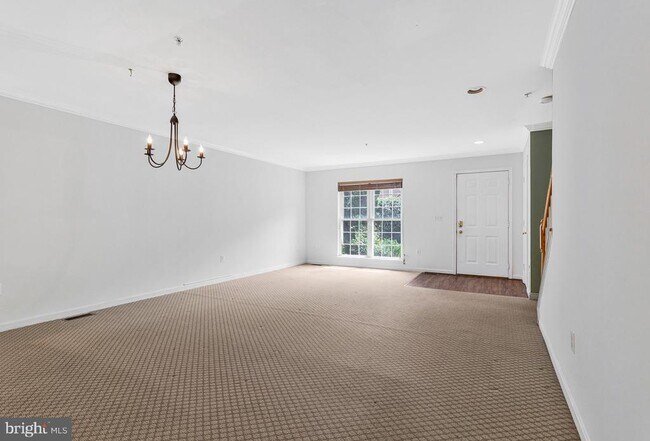 Building Photo - 616 Bellerive Ct