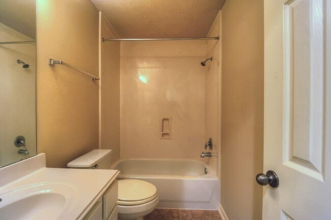 Building Photo - 19918 Hardsville Dr