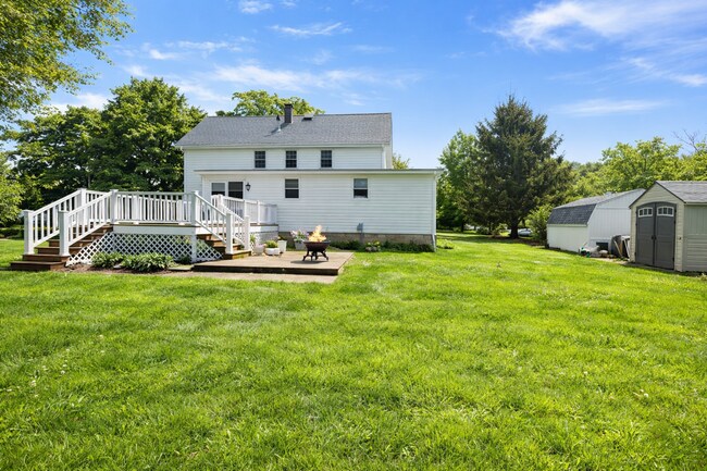 Building Photo - 14 Wheelwright Rd