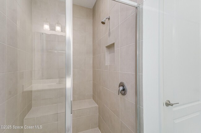Building Photo - 2490 Treasure Cay Ln