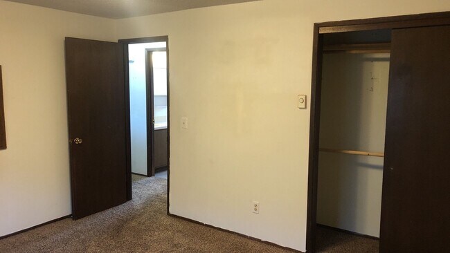 Building Photo - 2125 NW Turner Dr