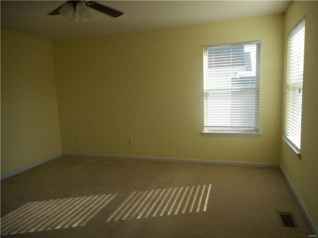 Building Photo - 219 Hawksbury Pl