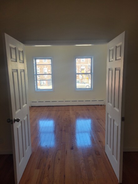 Building Photo - 22-37-2235 35th St