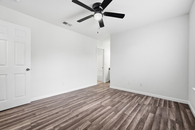 Building Photo - 403B Yancey St