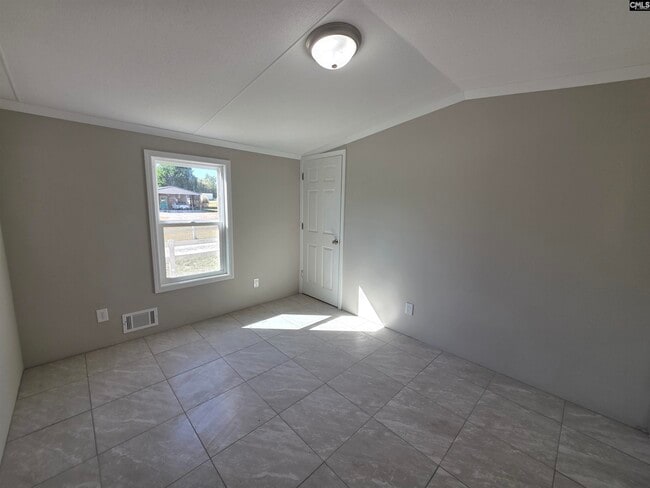 Building Photo - 714 Windy Rd