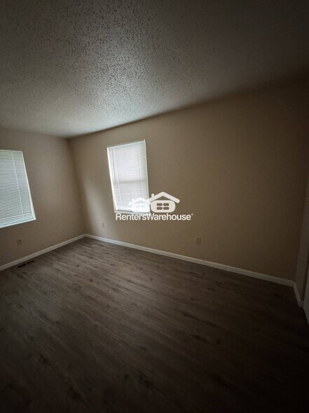 Building Photo - 3008 Pasteur Ave