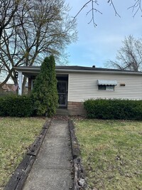 Building Photo - Nice ranch style home available for rent!