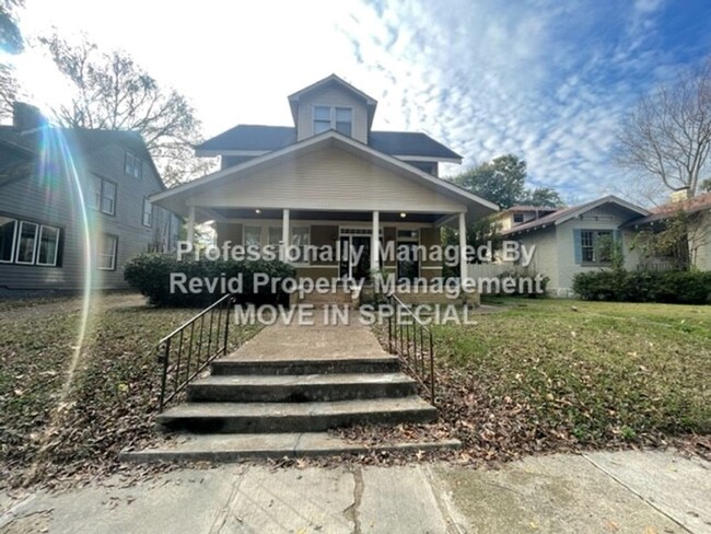Building Photo - Great 1 Bedroom Apartment in Midtown!