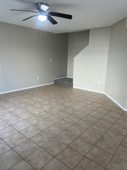 Building Photo - 2035 Fluorshire Dr