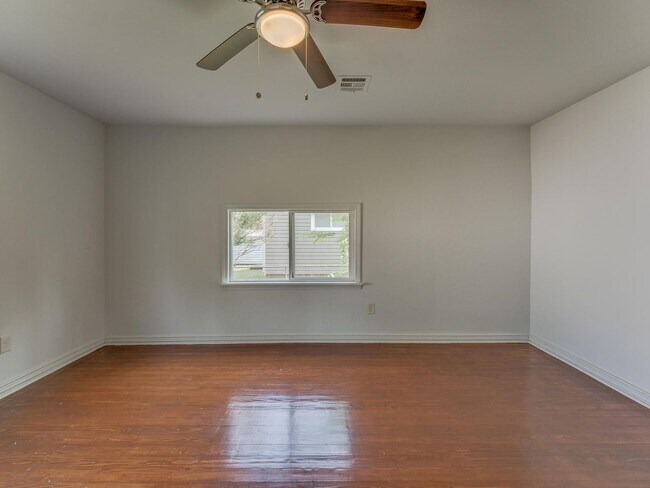 Building Photo - Home for rent in heart of OKC