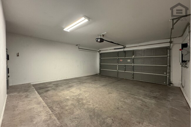 Building Photo - 5Bed/3Bath House at McDowell Rd/Avondale Blvd! Ready for Immediate Move-In!