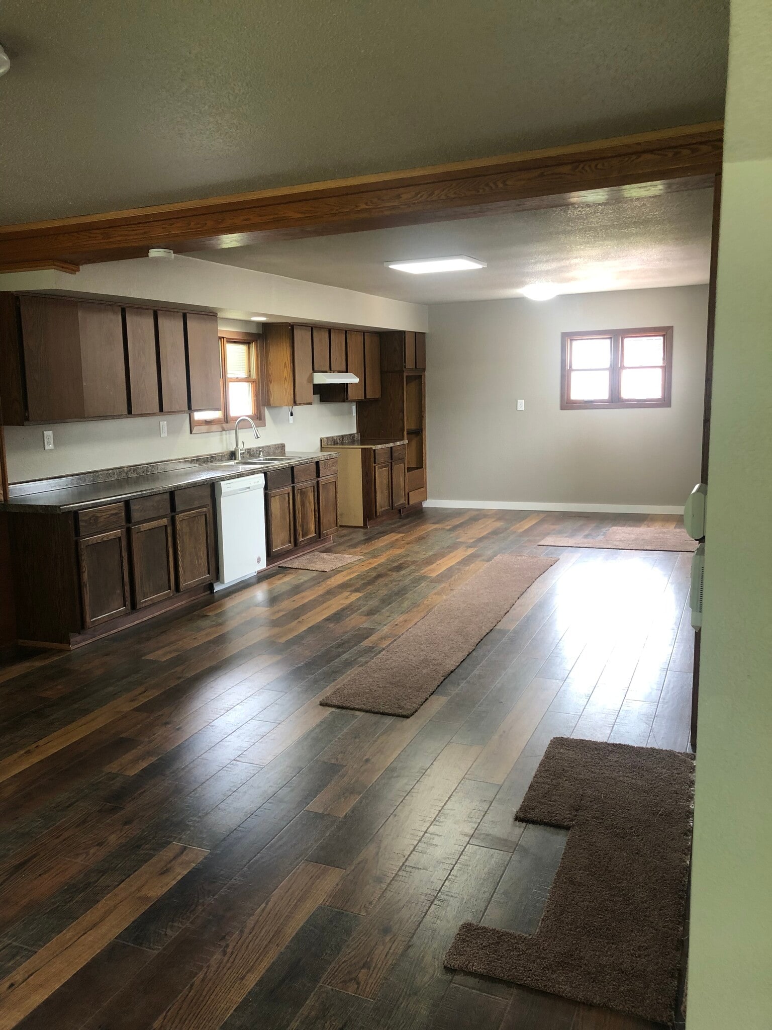Building Photo - 608 G Ave W