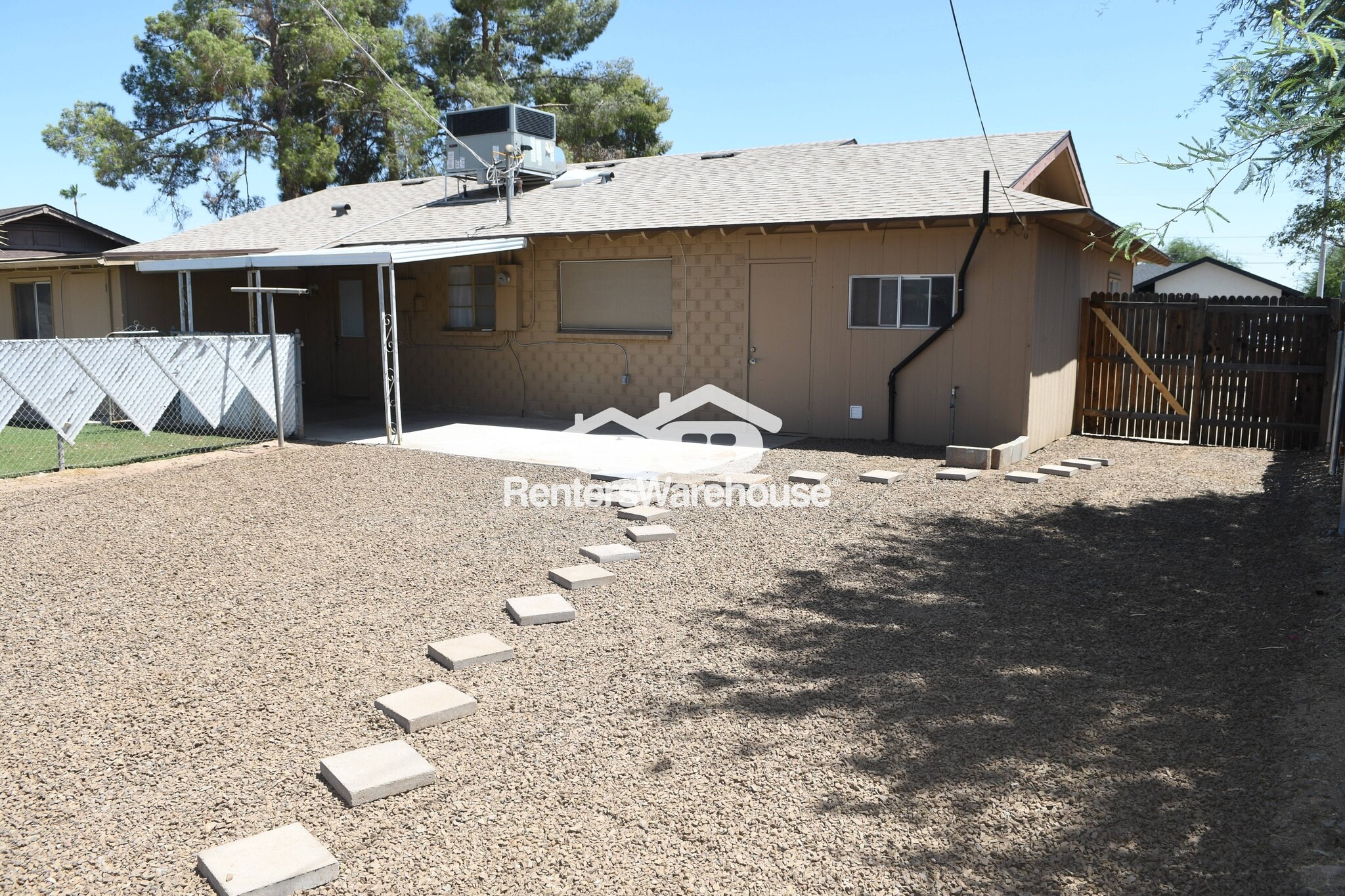 Building Photo - 8420 E Edgemont Ave