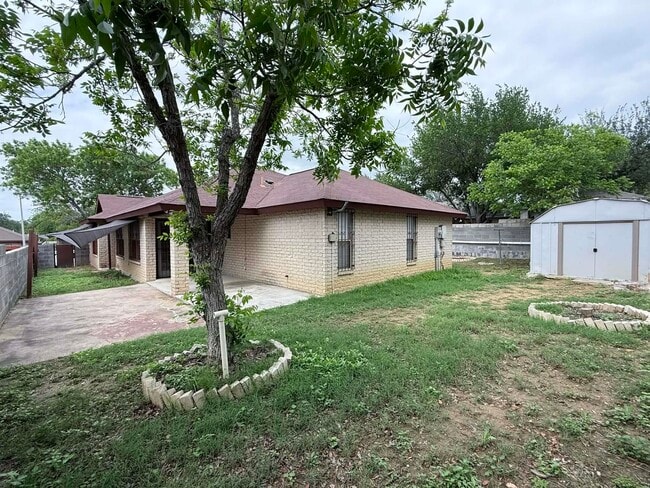 Building Photo - 1709 Kingwood Dr