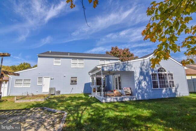Building Photo - 2788 Pinewood Dr