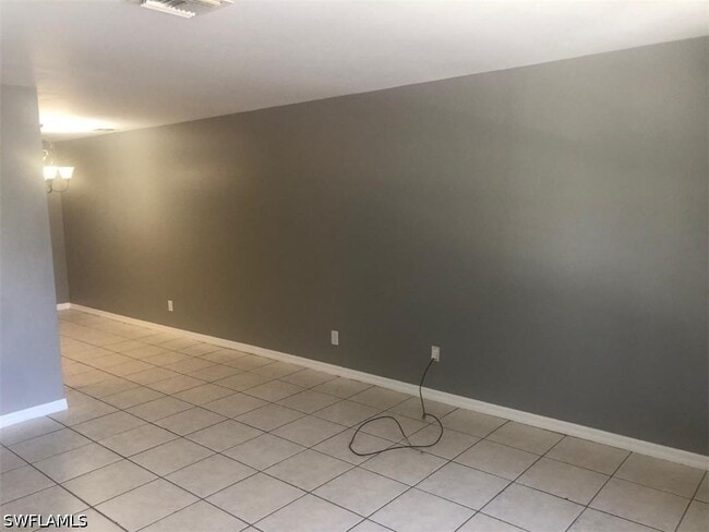 Building Photo - 2620 Storter Ave