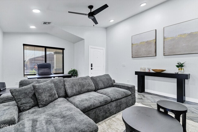 Building Photo - 9558 W Harmony Ln