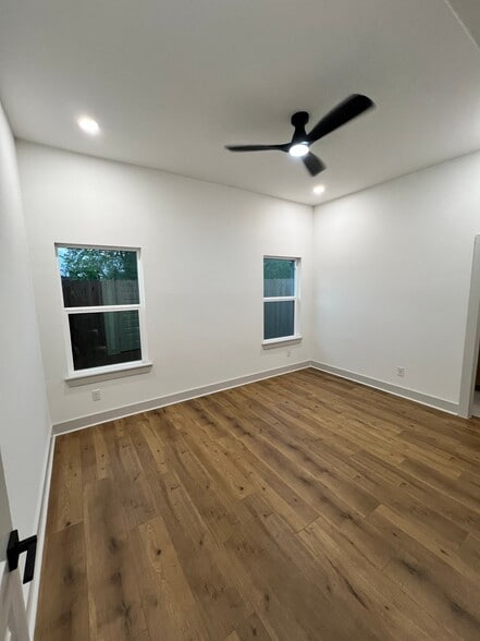 Building Photo - 9821 Turnbow St