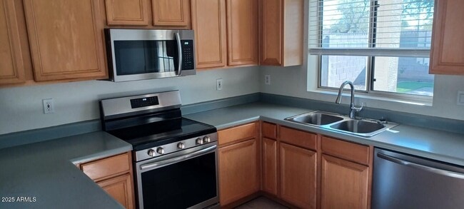 Building Photo - 3939 W Buckskin Trail