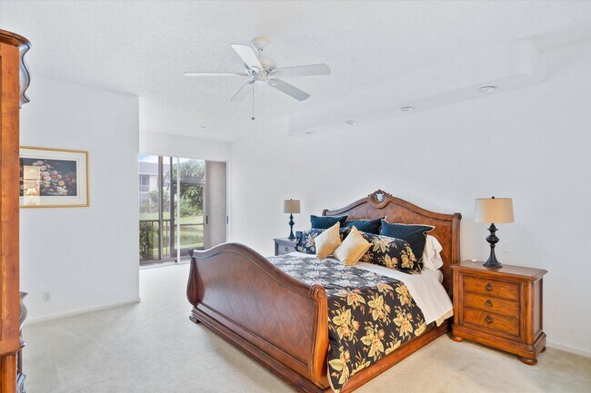 Building Photo - 5083 Lake Catalina Dr