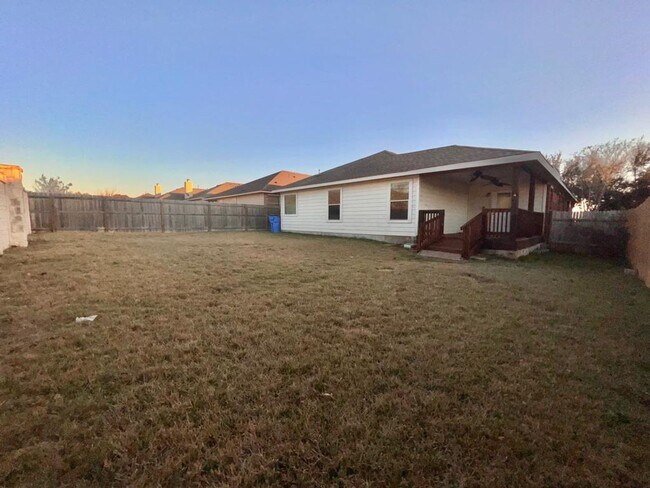 Building Photo - House For Lease Pflugerville