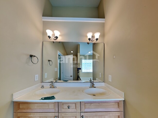 Building Photo - 3919 Cane Garden Dr