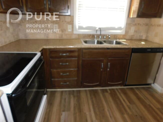 Building Photo - 755 Cahaba Manor Trl