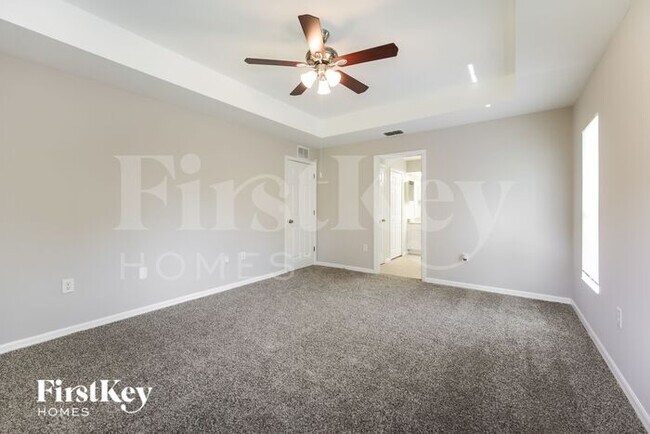 Building Photo - 740 Nina Ave S