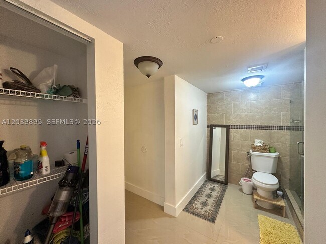 Building Photo - 14951 SW 82nd Ln