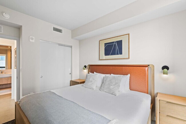 Building Photo - 11 NE 6th St