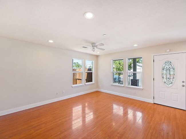 Building Photo - 3910 San Carlos Wy