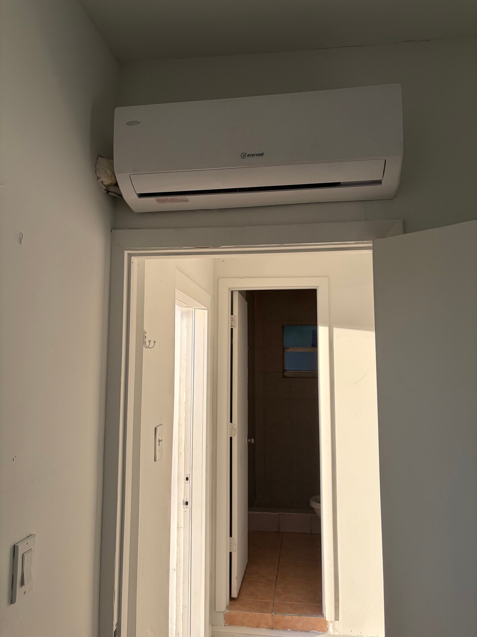 Building Photo - 1111 NE 204th Ter