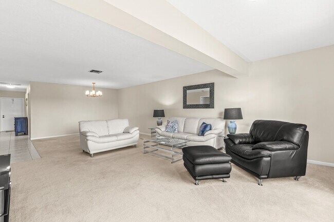 Building Photo - 1521 NW 19th Terrace