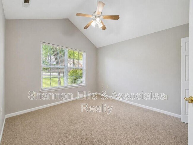Building Photo - 3057 Orchard Ridge Cir
