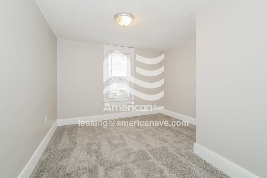 Building Photo - 247 27th St NW