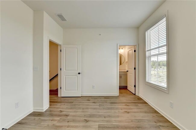 Building Photo - 430 Argosy Pk Cir