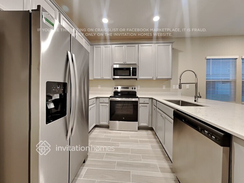 Building Photo - 423 Cherry Ridge Dr