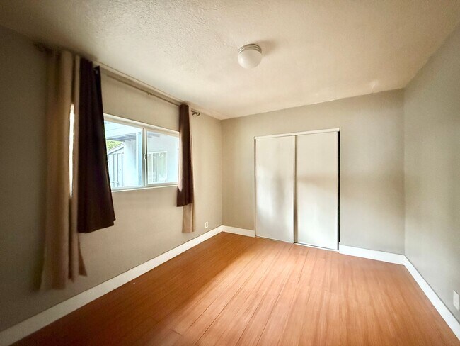 Building Photo - Ready-to-Move 2BR Apartment