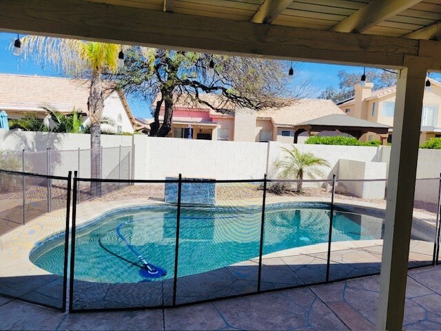 Building Photo - 6739 W Alegria Dr